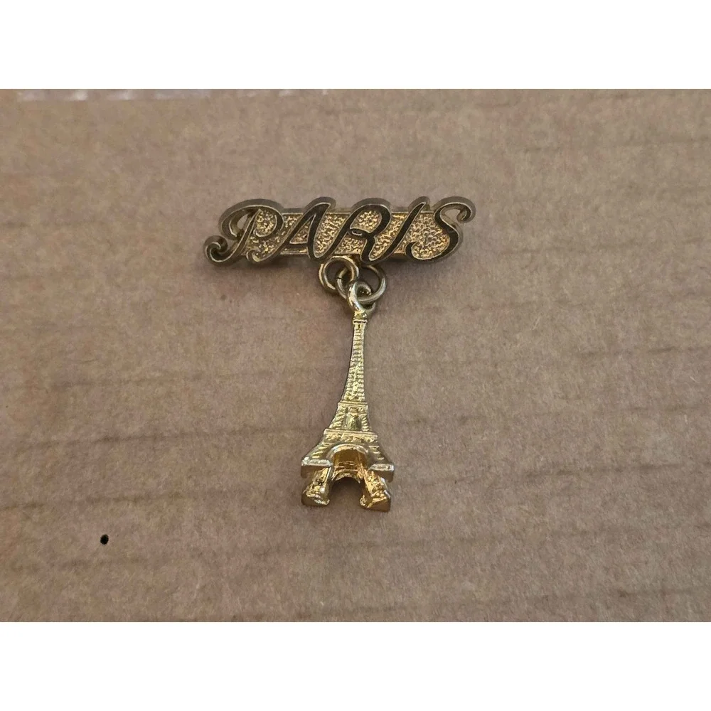 Vintage Gold Tone Paris Eiffel Tower Dangle Lapel Vest Hat Pin J31
